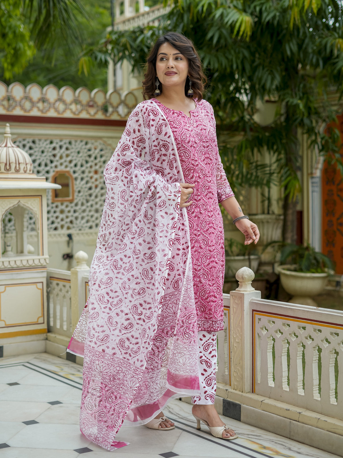 Pink Printed Straight Kurta Set for Women - Image 3