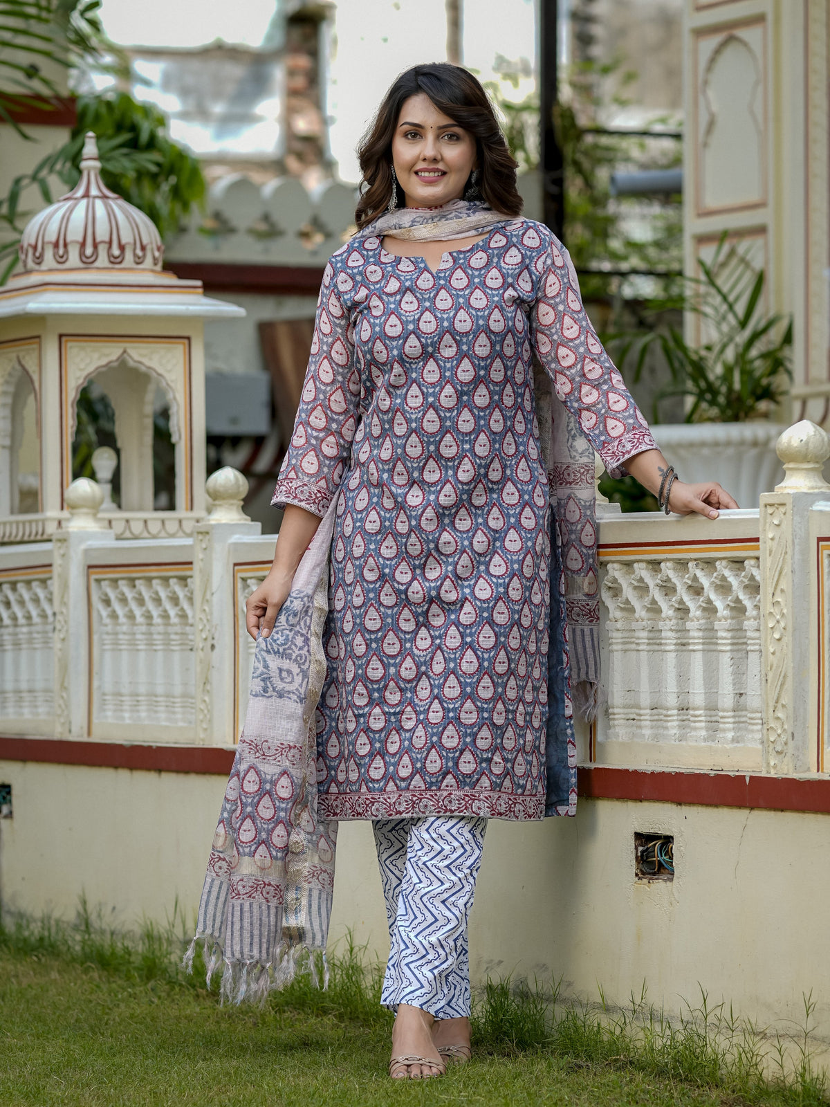 Grey Printed Straight Kurta Set for Women - Image 6