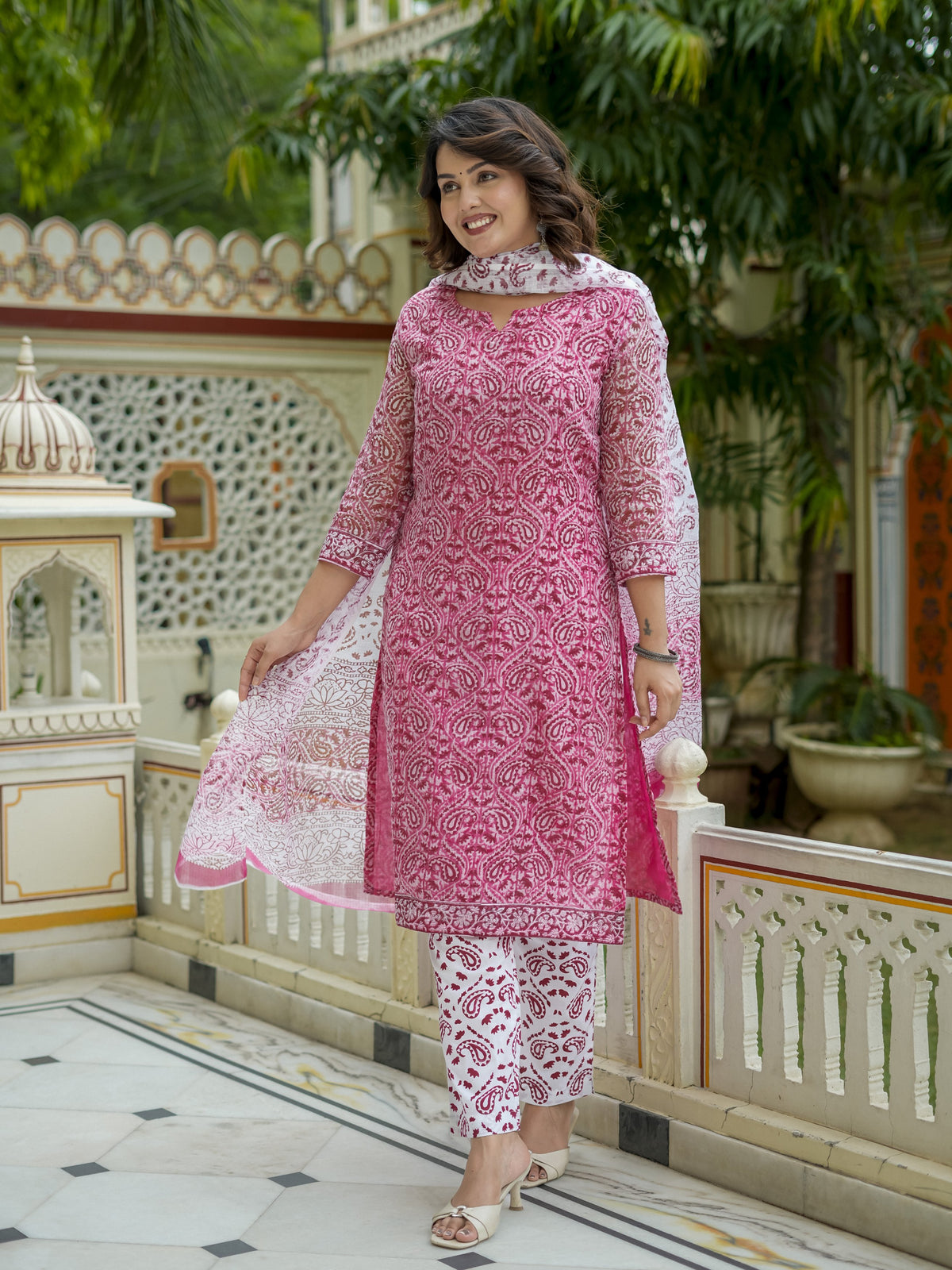 Pink Printed Straight Kurta Set for Women - Image 7