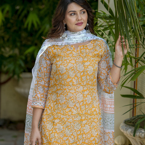 Orange Printed Kurta Set for Women - Image 3