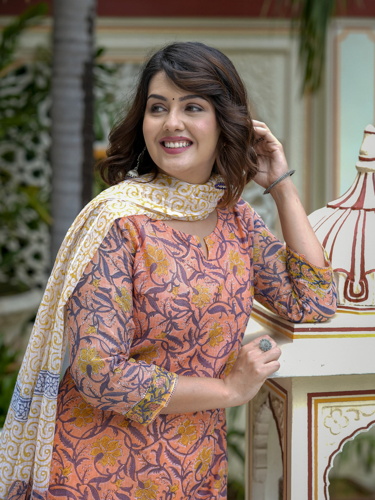 Peach Printed Kurta Set For Women - Image 3