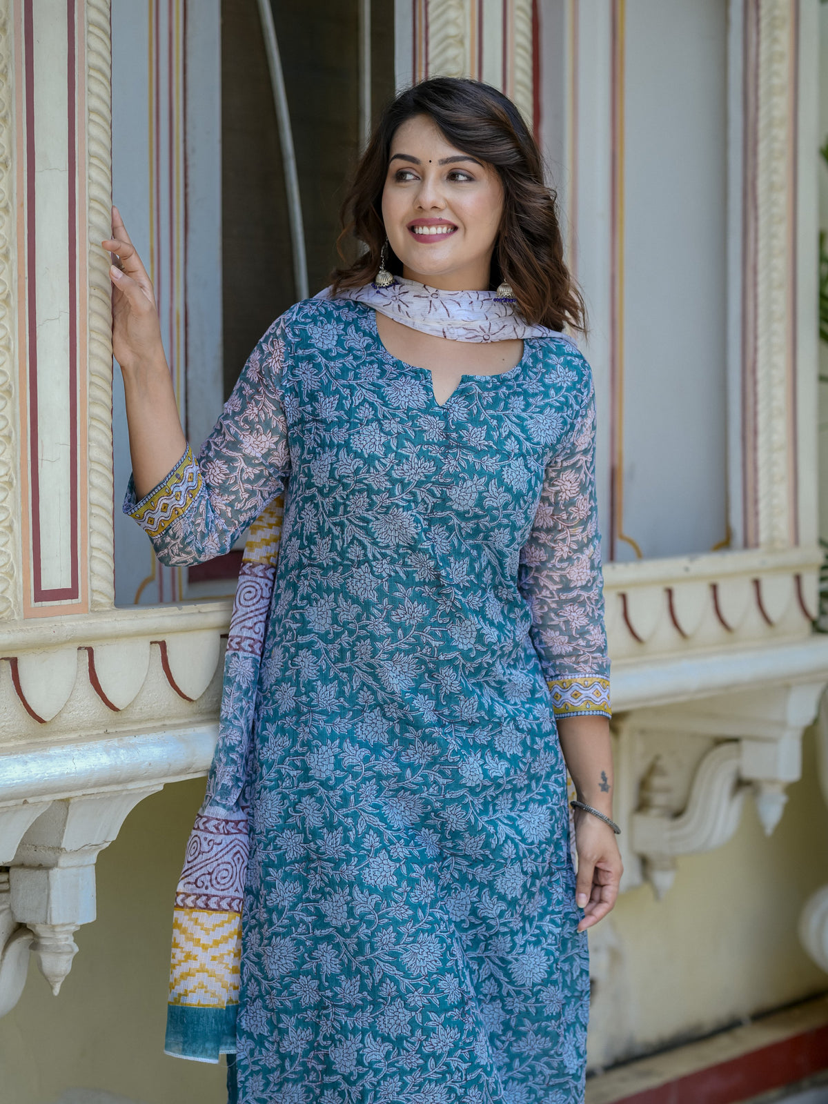 Blue Floral Print Straight Kurta Set for Women - Image 3