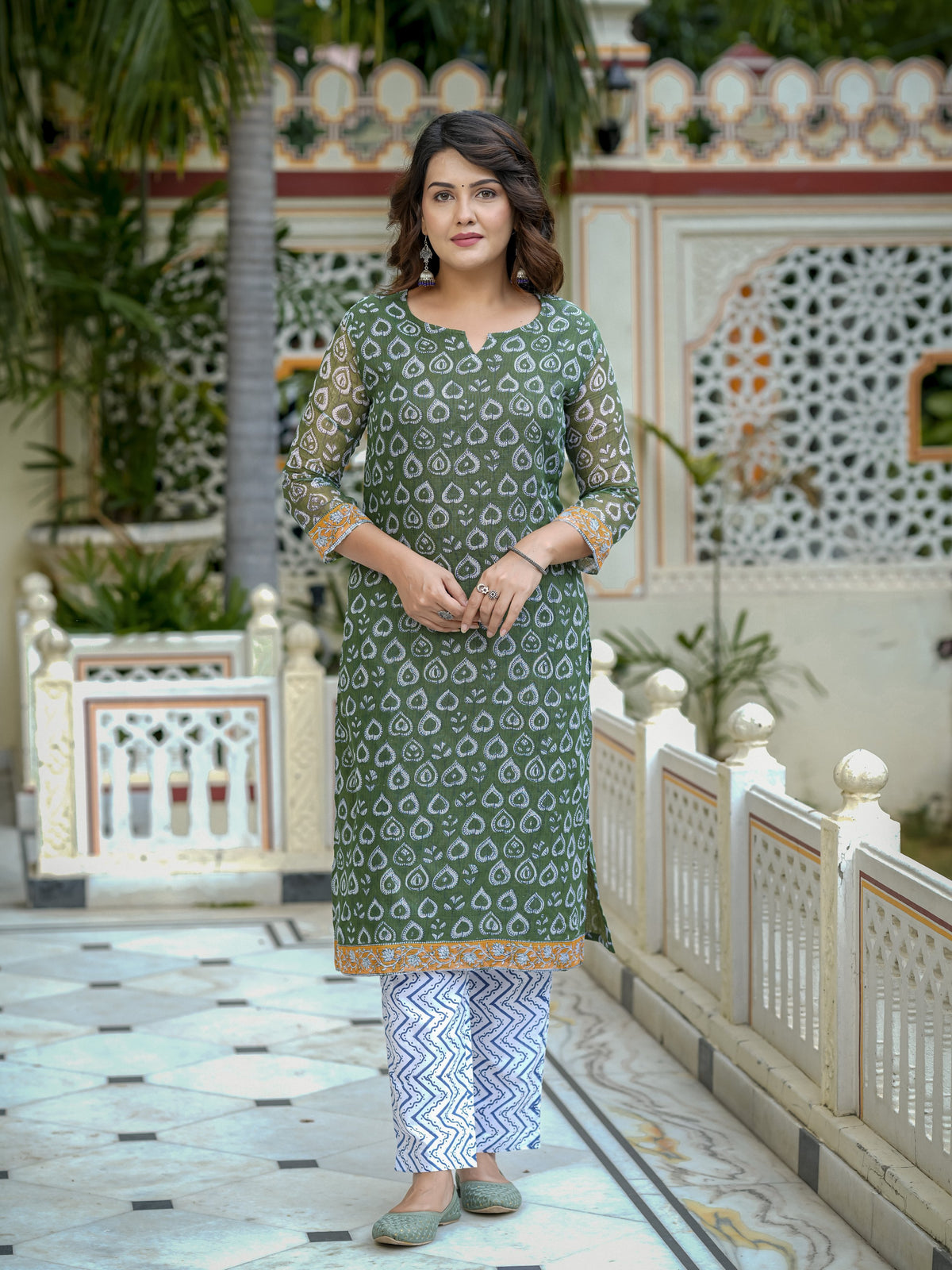 Green Printed Straight Kurta Set for Women - Image 8