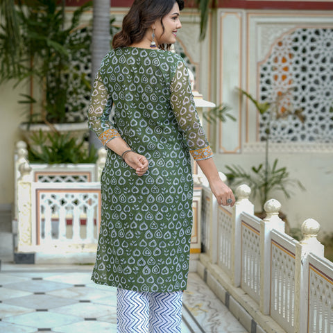Green Printed Straight Kurta Set for Women - Main Image