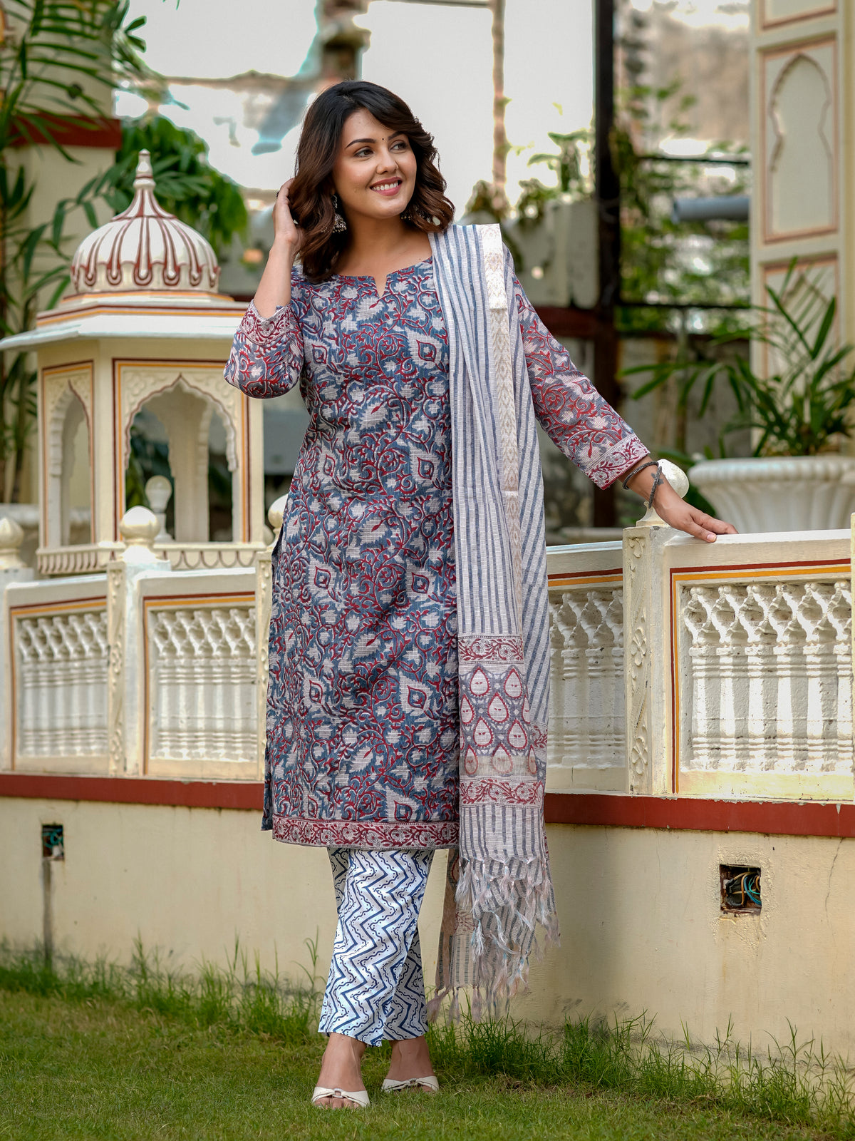 Blue Printed Straight Kurta Set for Women - Image 9