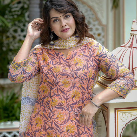 Peach Printed Straight Kurta Set for Women - Image 2