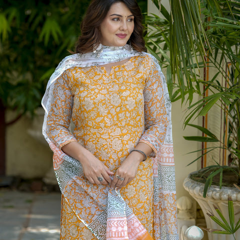 Orange Printed Kurta Set for Women - Image 4