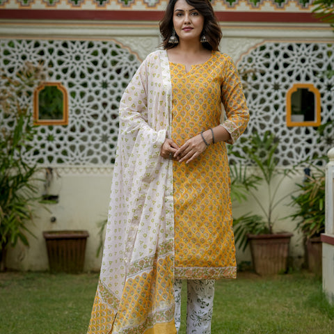 Yellow Printed Kurta Set for Women - Image 4