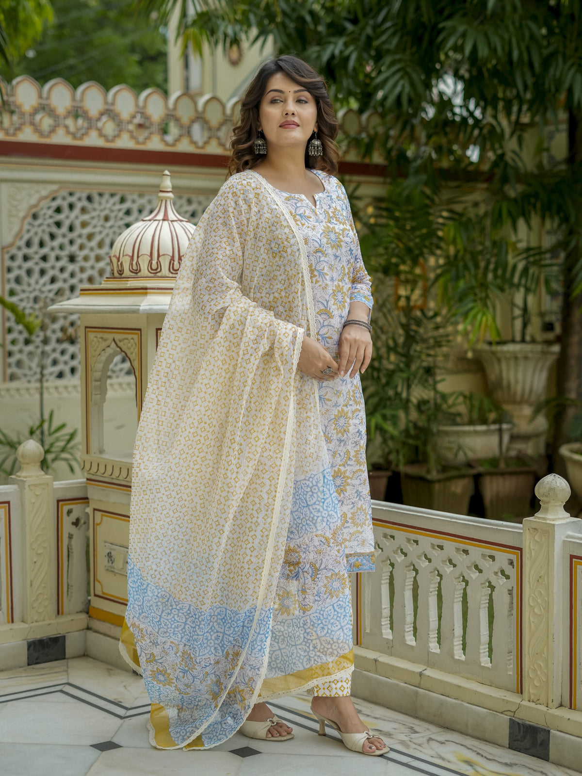 White Floral Print Straight Suit Set for Women - Image 5