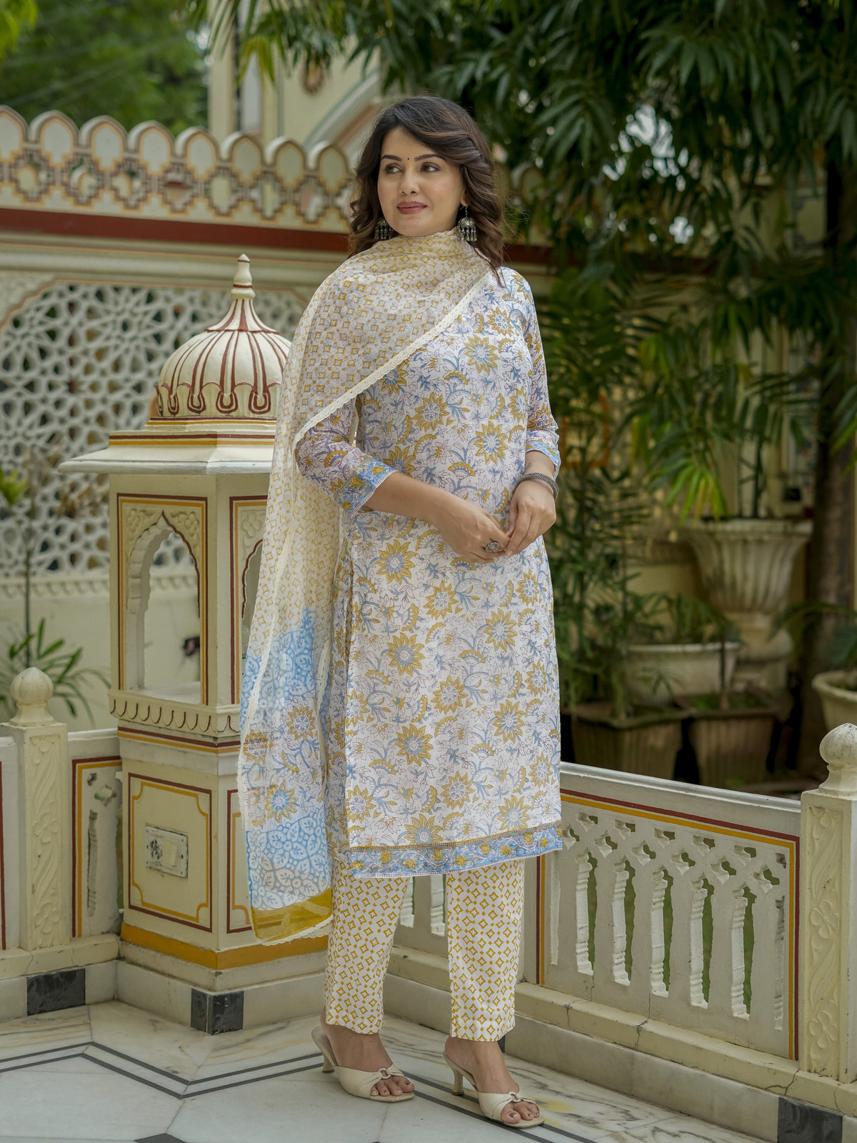 White Floral Print Straight Suit Set for Women - Image 4