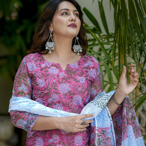 Pink Floral Print Kurta Set for Women - Image 5