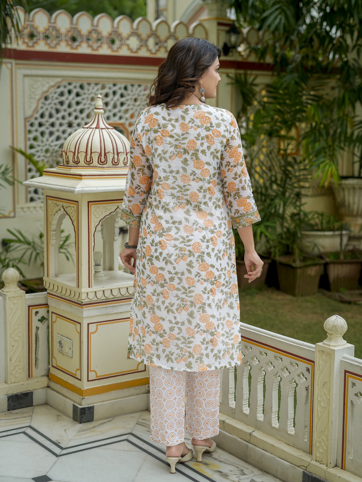 White Floral Print Straight Kurta Set for Women - Image 8