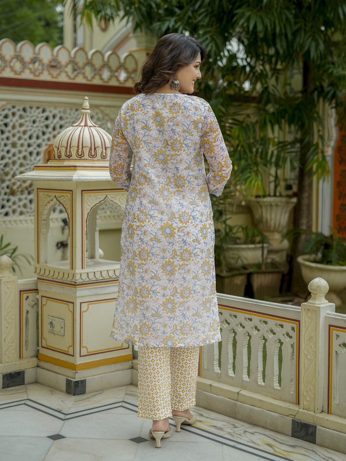 White Floral Print Straight Suit Set for Women - Image 10