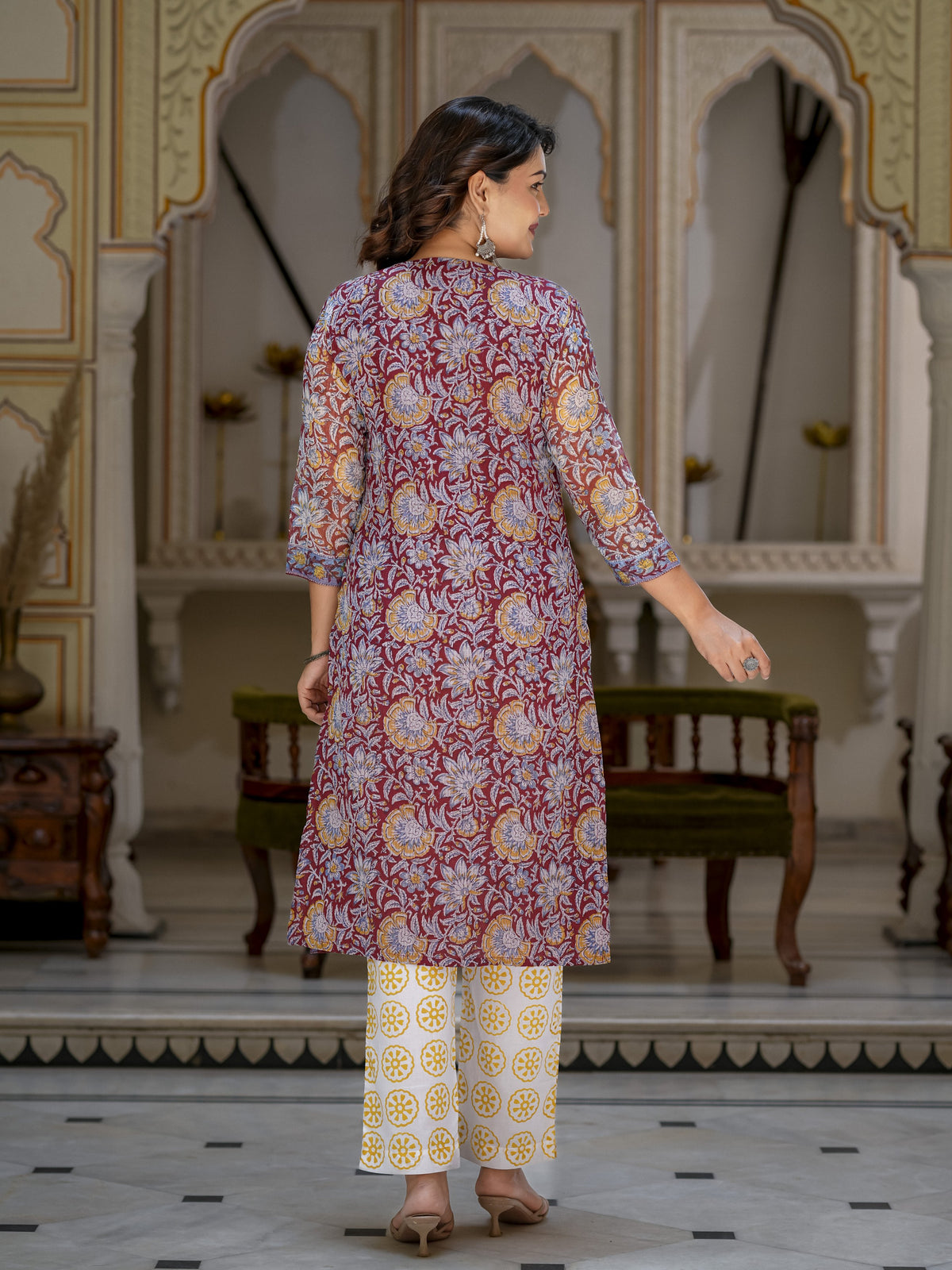 Pink Printed Straight Suit Set for Women - Image 7