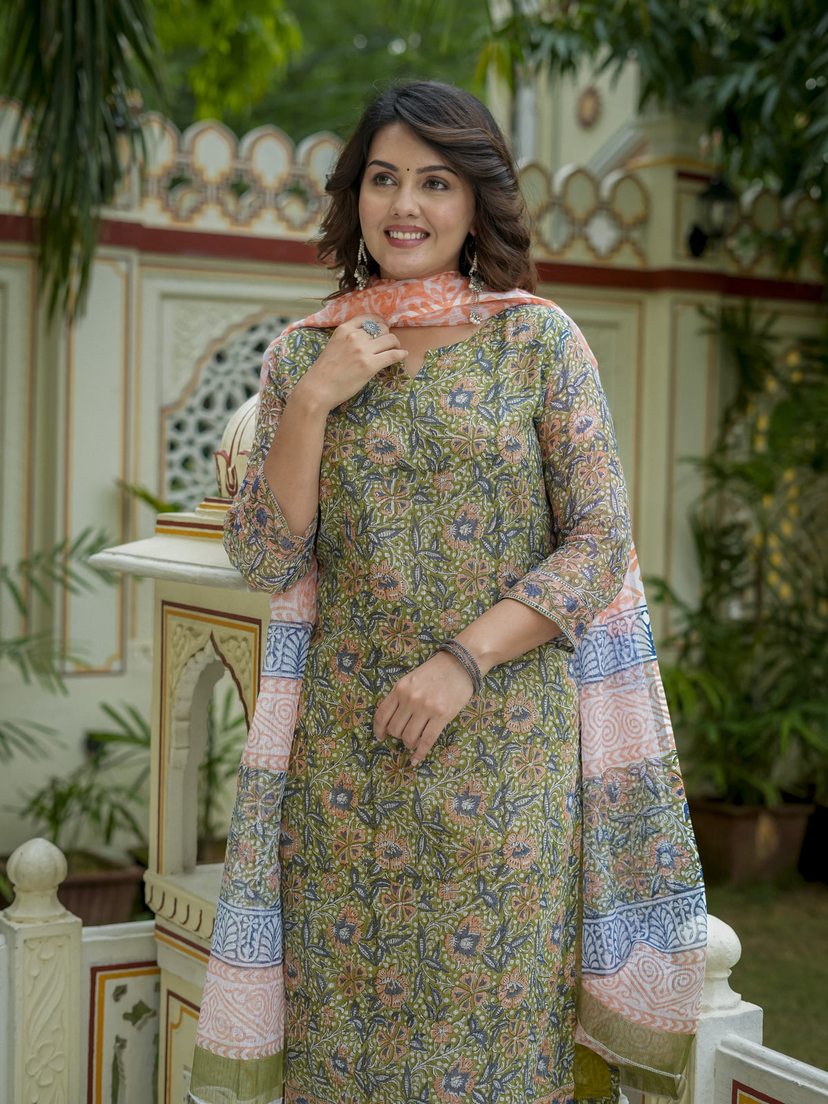 Green Floral Print Straight Kurta for Women - Image 5