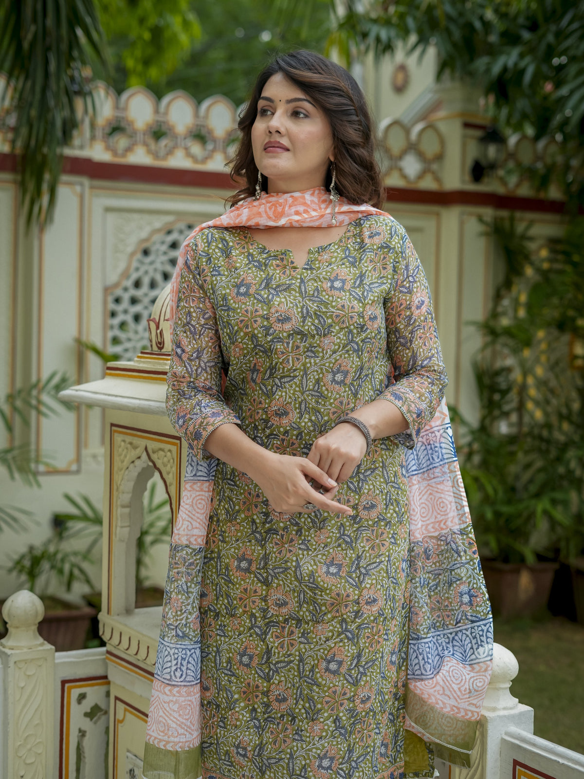 Green Floral Print Straight Kurta for Women - Image 3