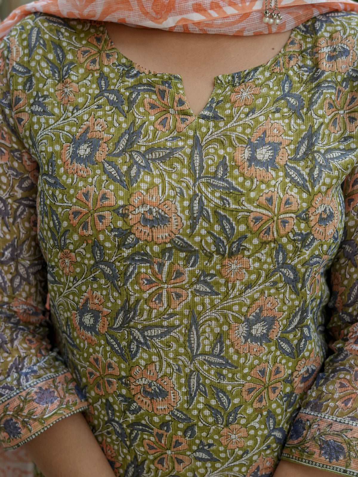 Green Floral Print Straight Kurta for Women - Image 2