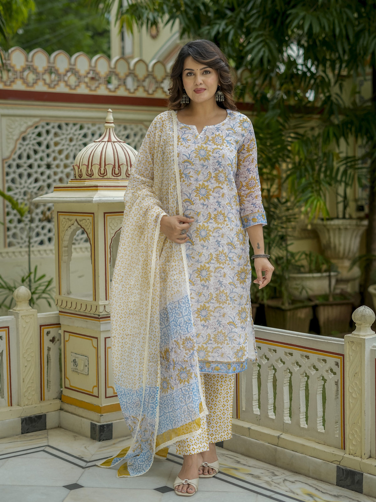 White Floral Print Straight Suit Set for Women - Image 6