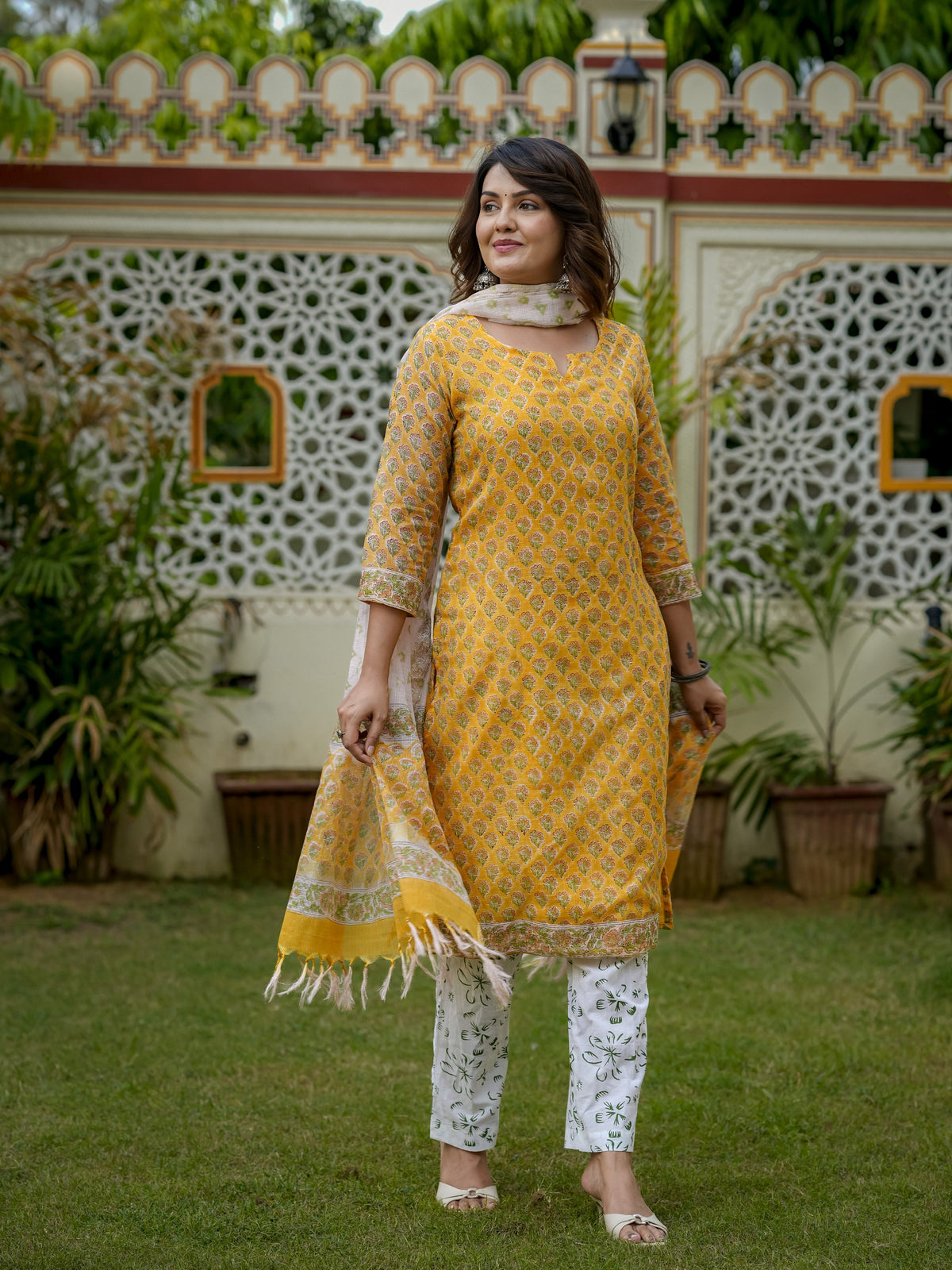 Yellow Printed Kurta Set for Women - Image 10