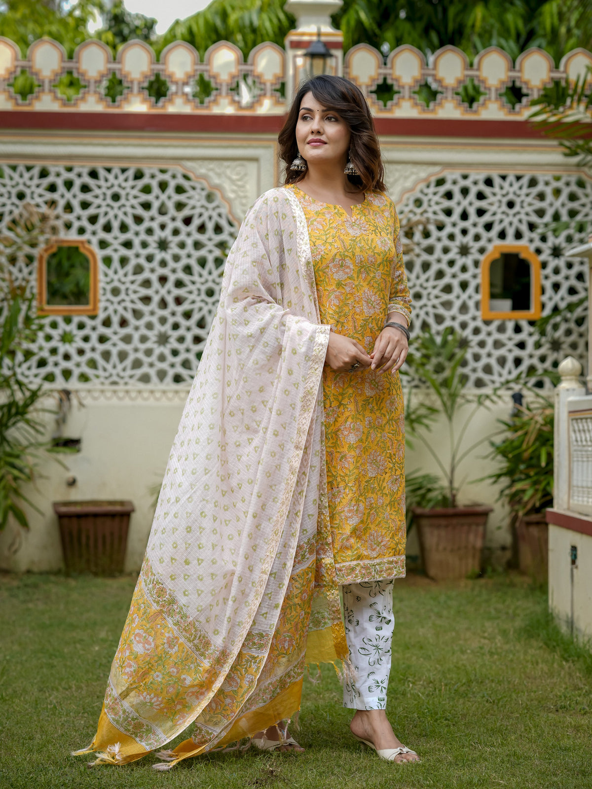 Yellow Floral Printed Kurta Set With Dupatta For Women - Image 4