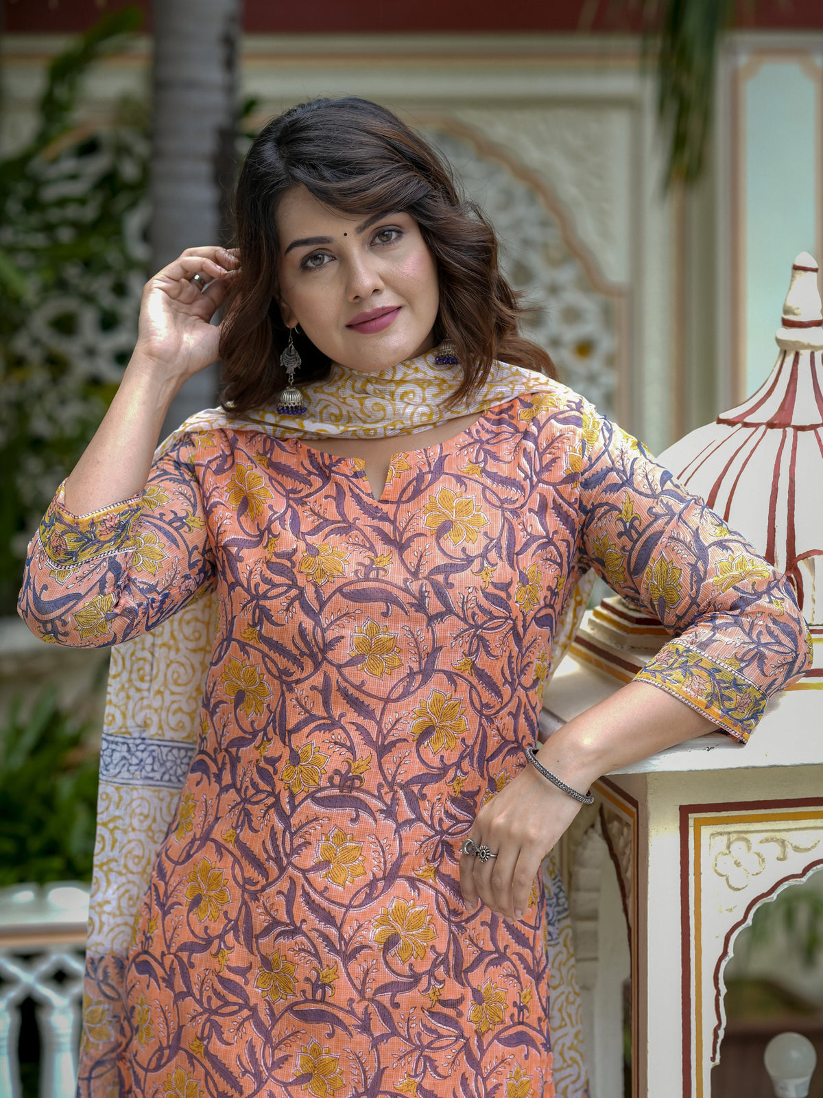 Peach Printed Kurta Set For Women - Image 5