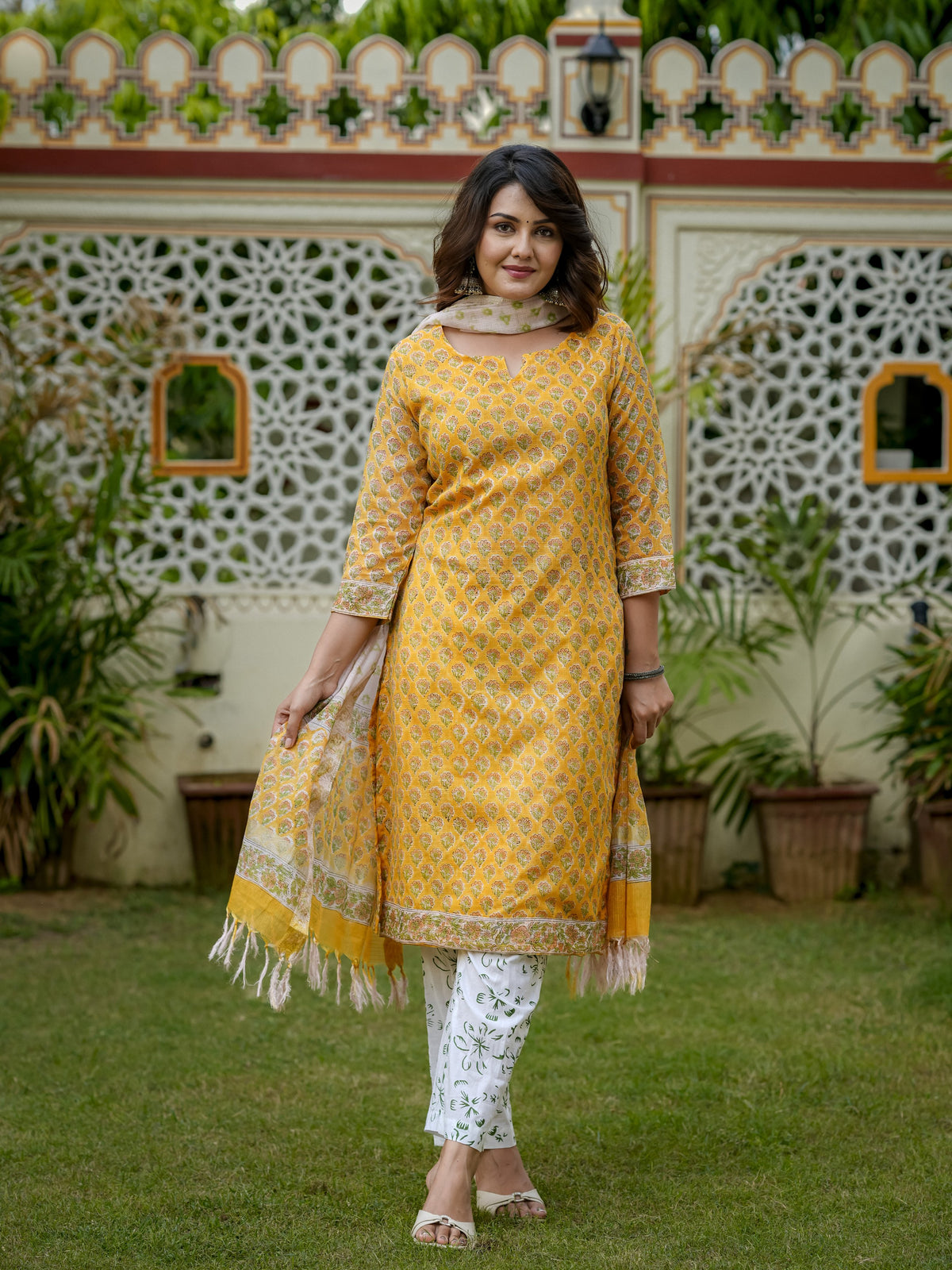 Yellow Printed Kurta Set for Women - Image 9