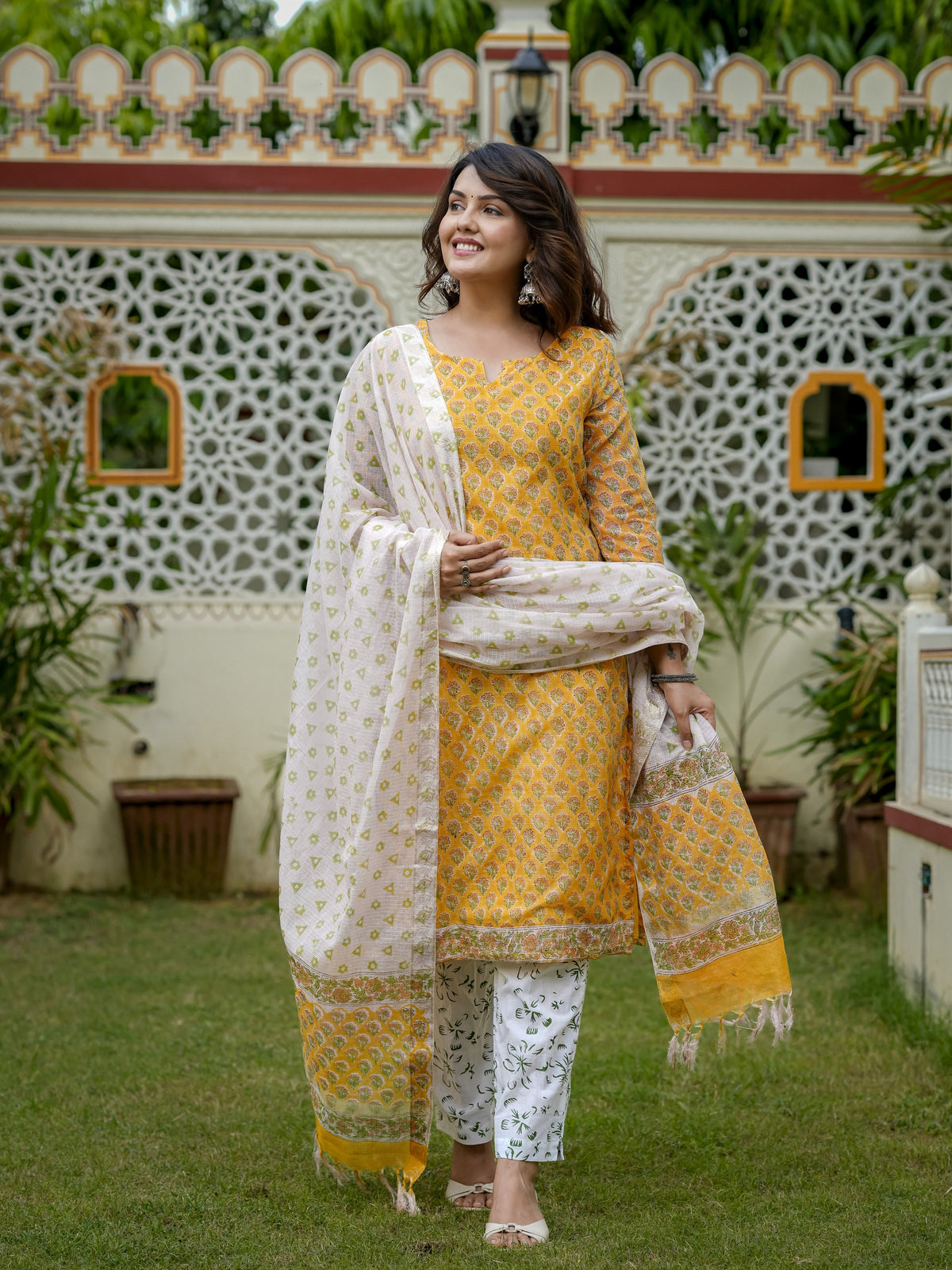 Yellow Printed Kurta Set for Women - Image 7