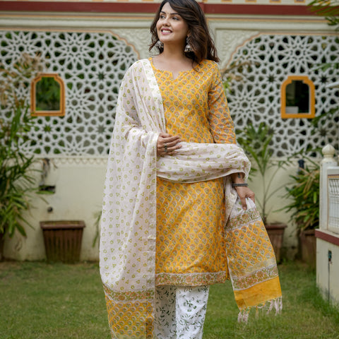 Yellow Printed Kurta Set for Women - Image 7